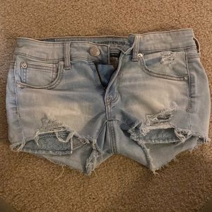 American Eagle Sz 2 Super Stretch Shorties Light Blue